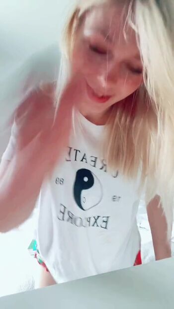 Full leaked Smileydani page private onlyfans photo