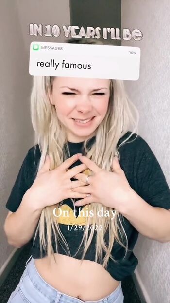 Full leaked Smileydani page private onlyfans photo