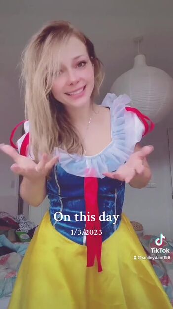 Full leaked Smileydani page private onlyfans photo