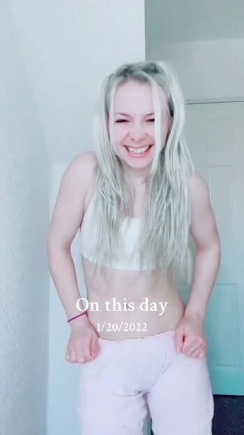 Full leaked Smileydani page private onlyfans photo