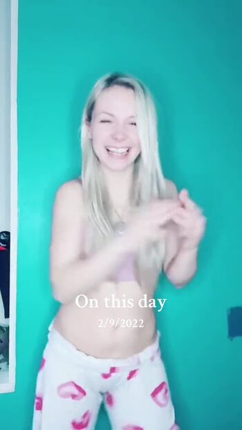 Full leaked Smileydani page private onlyfans photo