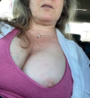 Full leaked Smokey chestnut private onlyfans photo