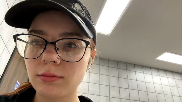 Full leaked Snackthatsmilesback private onlyfans photo