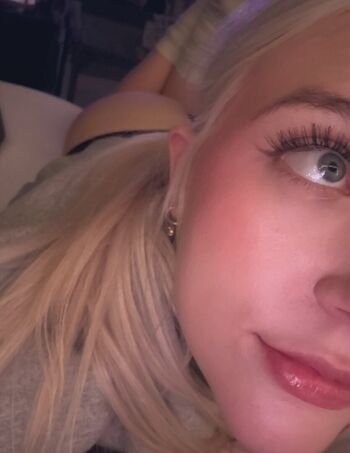 Full leaked Snowbunnybby private onlyfans photo