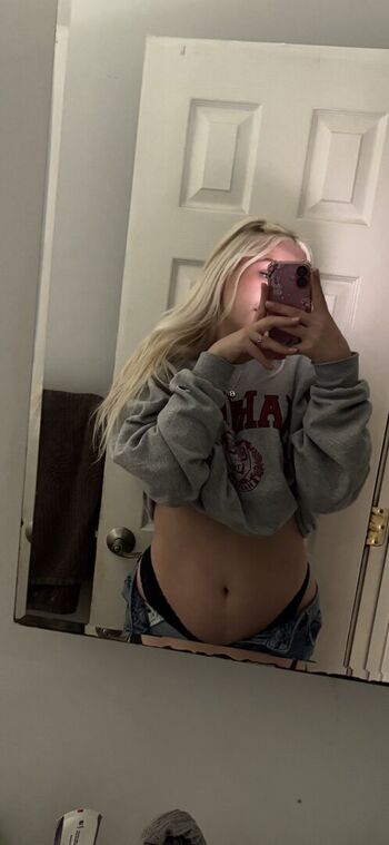 Full leaked Snowbunnybby private onlyfans photo