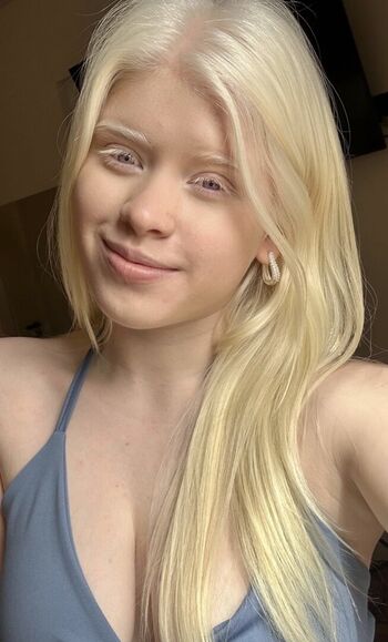 Full leaked Snowwhitebella private onlyfans photo