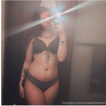 Full leaked Snowwhiteraver private onlyfans photo