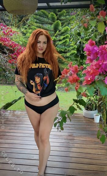 Full leaked Snuikku private onlyfans photo