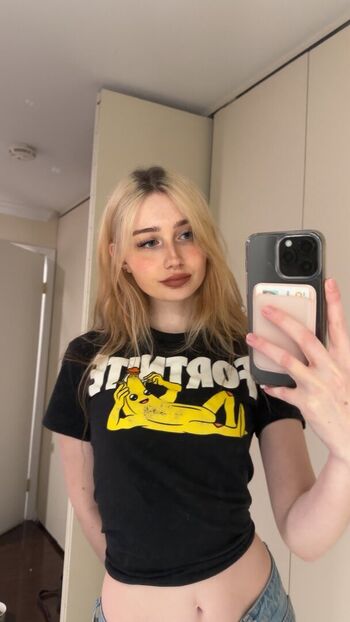 Full leaked Snuzu  page private onlyfans photo