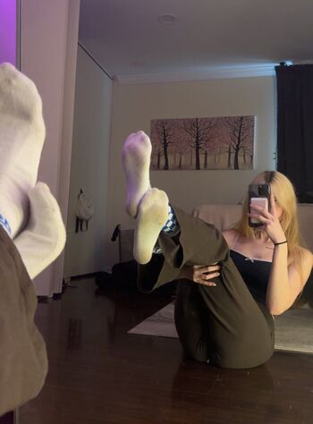 Full leaked Snuzu private onlyfans photo