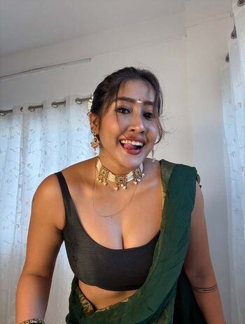 Full leaked Sofia ansari page private onlyfans photo