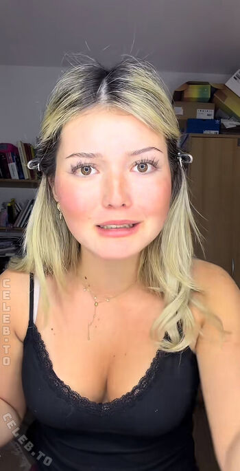 Full leaked Sofia stark private onlyfans photo