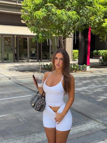 Full leaked Sofia private onlyfans photo