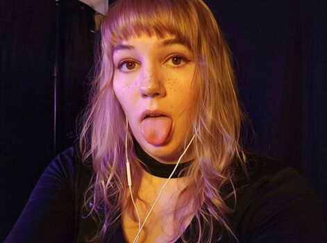 Full leaked Softlygaloshes private onlyfans photo