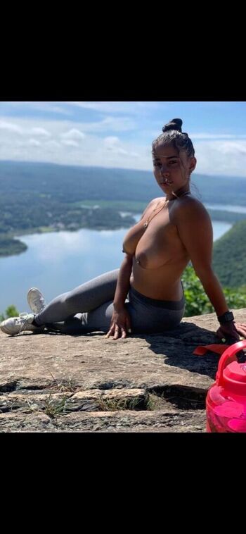 Full leaked Softmuse private onlyfans photo