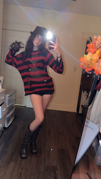 Full leaked Soggyalien private onlyfans photo