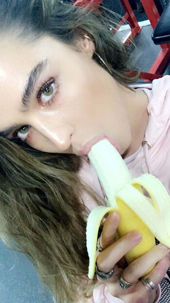 Full leaked Sommer ray page private onlyfans photo