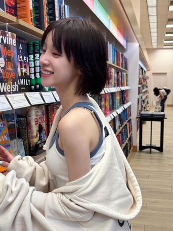 Full leaked Song yuqi private onlyfans photo