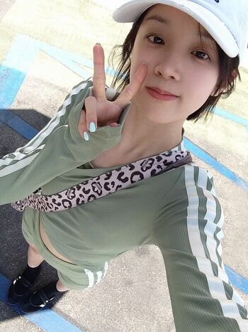 Full leaked Song yuqi page private onlyfans photo