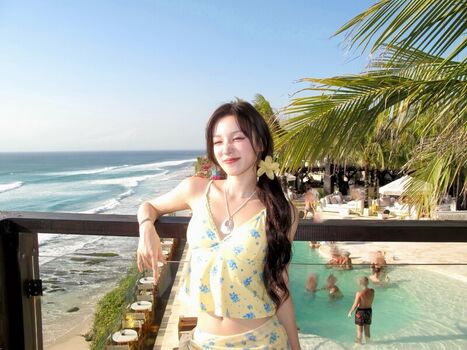 Full leaked Song yuqi page private onlyfans photo
