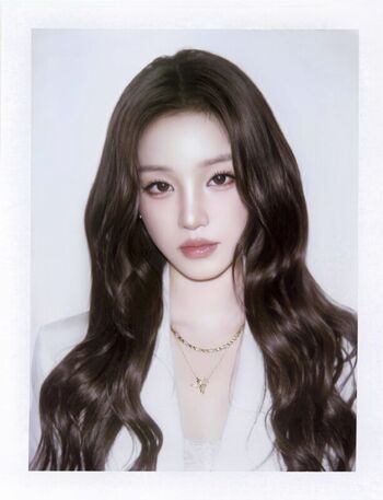 Full leaked Song yuqi page private onlyfans photo