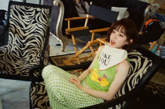 Full leaked Song yuqi page private onlyfans photo