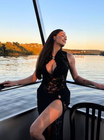Full leaked Sonialferraro page private onlyfans photo