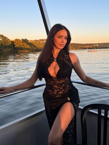 Full leaked Sonialferraro private onlyfans photo
