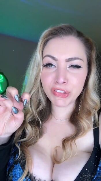 Full leaked Sonya maya private onlyfans photo