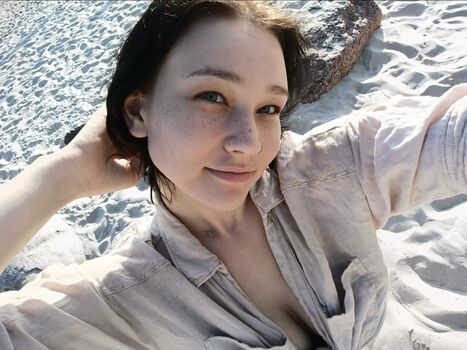 Full leaked Sonyaployka private onlyfans photo