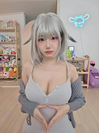 Full leaked Sooflower private onlyfans photo