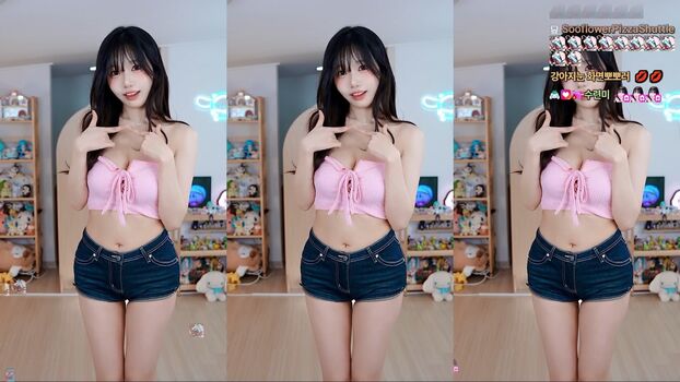 Full leaked Sooflower private onlyfans photo
