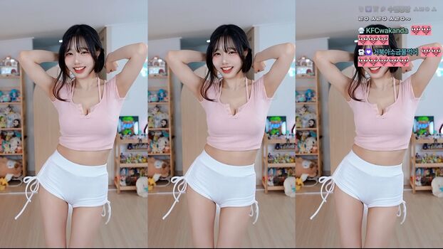 Full leaked Sooflower private onlyfans photo