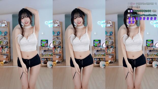 Full leaked Sooflower private onlyfans photo