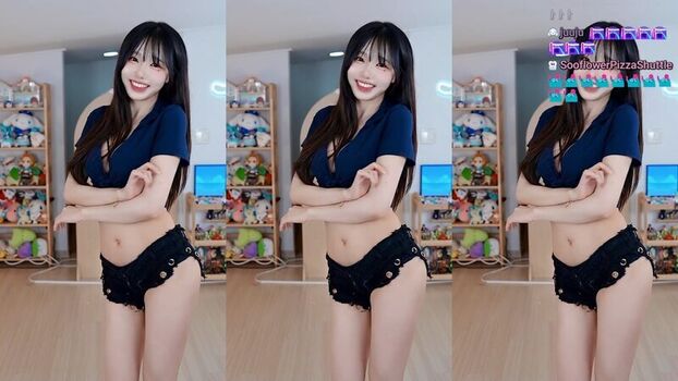 Full leaked Sooflower page private onlyfans photo