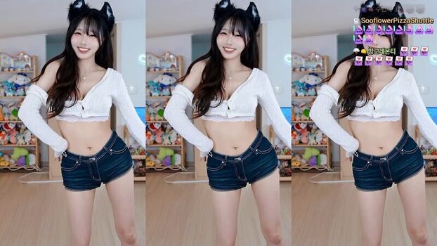 Full leaked Sooflower page private onlyfans photo