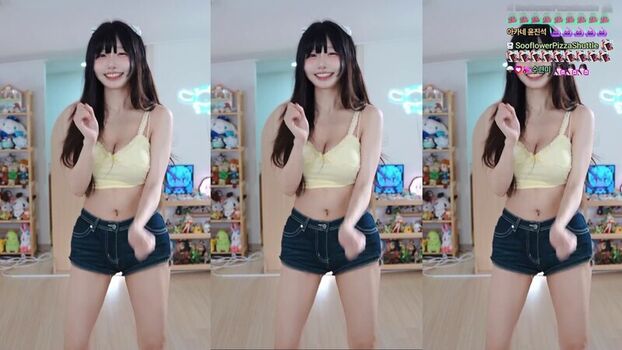 Full leaked Sooflower private onlyfans photo