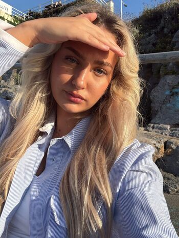 Full leaked Sophbeatrice private onlyfans photo