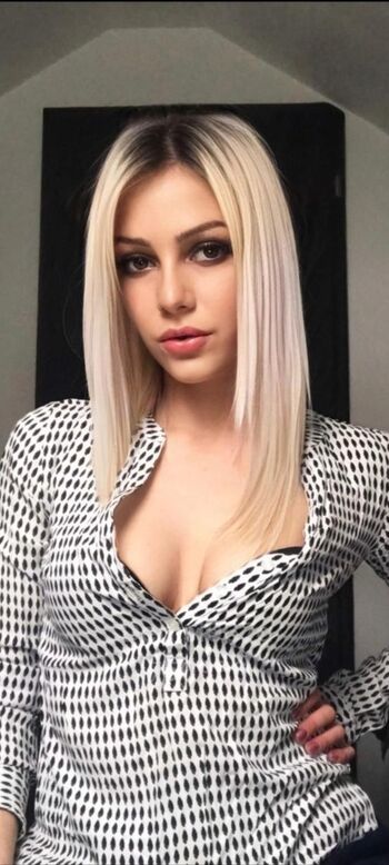 Full leaked Sophia private onlyfans photo