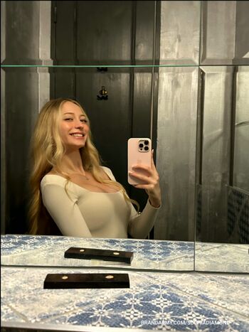 Full leaked Sophia diamond private onlyfans photo