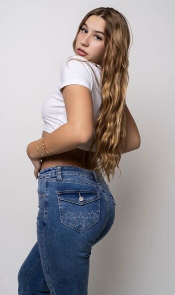 Full leaked Sophia maier page private onlyfans photo