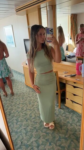 Full leaked Sophia sentner private onlyfans photo
