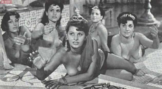 Full leaked Sophialoren private onlyfans photo