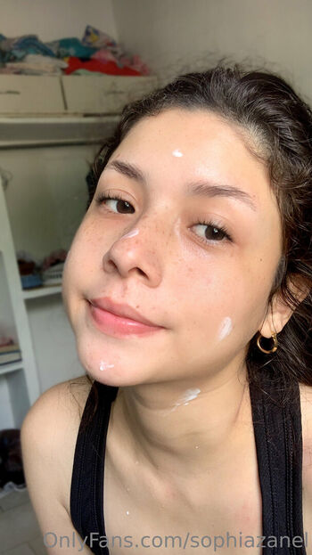 Full leaked Sophiazanel private onlyfans photo