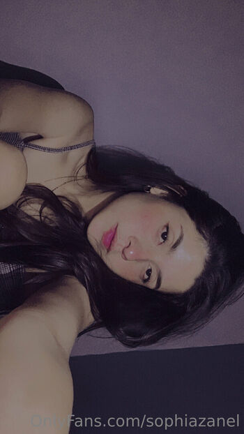 Full leaked Sophiazanel private onlyfans photo