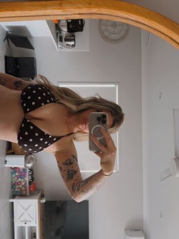 Full leaked Sophie bignell private onlyfans photo