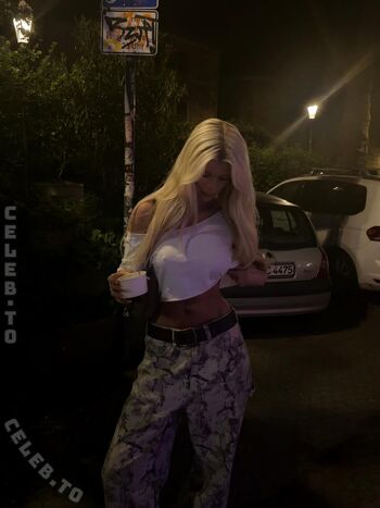 Full leaked Sophie charlott private onlyfans photo