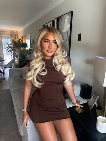 Full leaked Sophie day page private onlyfans photo