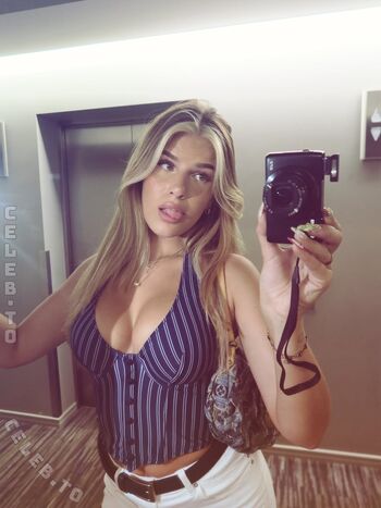 Full leaked Sophie schnur page private onlyfans photo