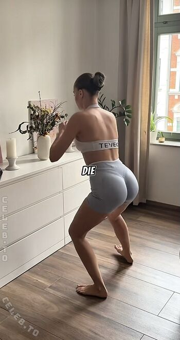 Full leaked Sophie scholz private onlyfans photo